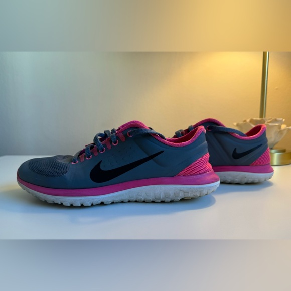 Nike Fitsole Lite Running Sneakers - Picture 8 of 15